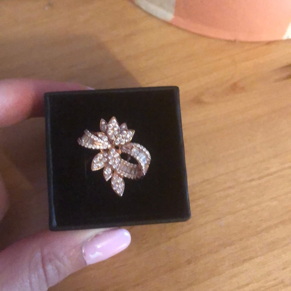 Rose gold flower statement ring